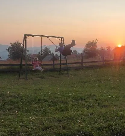 Brvnara Tarska Zora Alpesi faház *