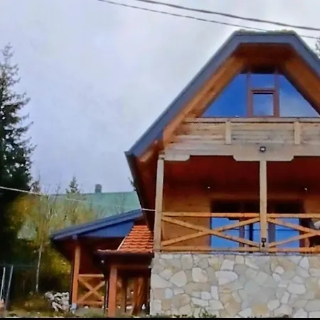 Brvnara Tarska Zora *