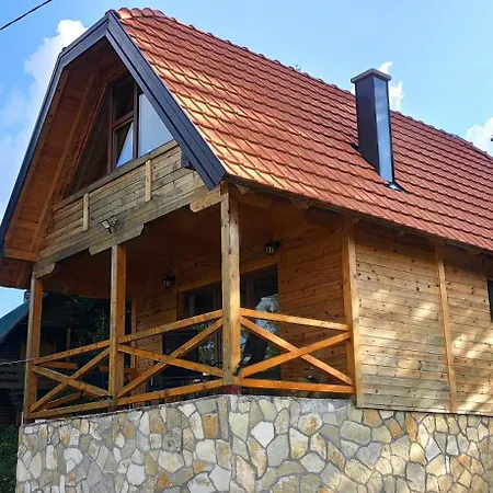 Brvnara Tarska Zora Alpesi faház Sekulic