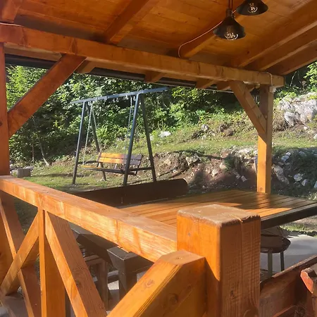 Brvnara Tarska Zora Alpesi faház