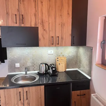 Brvnara Tarska Zora Alpesi faház Sekulic